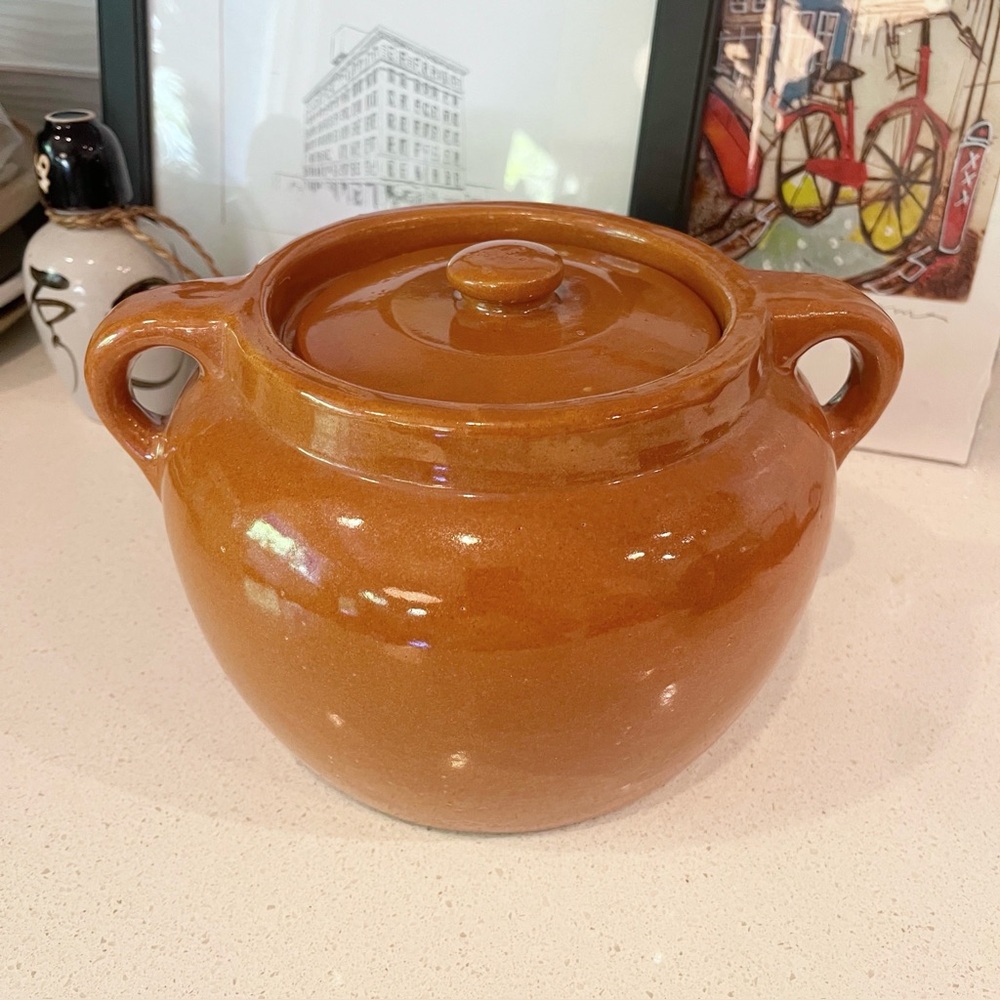 Medalta bean pot 2 quart